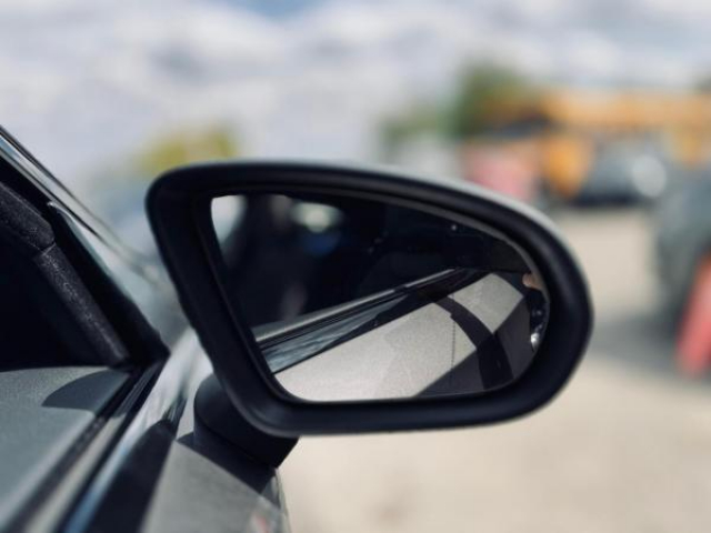 MERCEDES CLASSE A BERLINE AMG Line 200d 8G-DCT + Toit pano + LED Multibeam + Pack Sport Black + Carplay + Sieges AV Elec