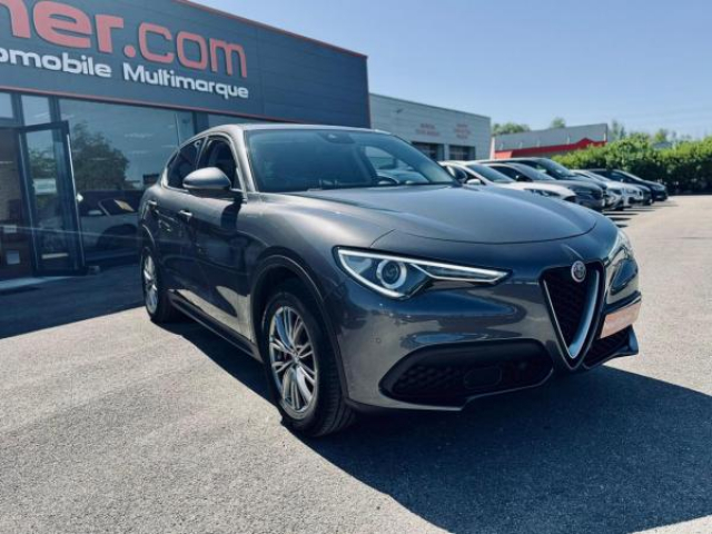 ALFA ROMEO STELVIO Super Pack Linea Rossa 2.2D 160cv BVA + Sellerie simili cuir + Vitres arrière surteinté