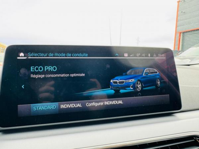 BMW SERIE 5 TOURING Lounge 530dA 286cv+Park Assist Plus+Cuir Dakota+Affichage tete haute+JA19 style 845M