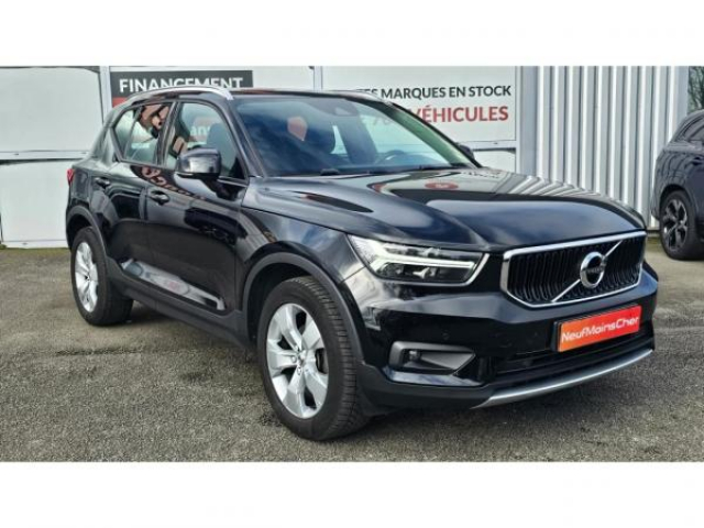 VOLVO XC40 Momentum D3 150cv BVA Geartronic 8 + Pack Hiver + Camera de recul + Navigation