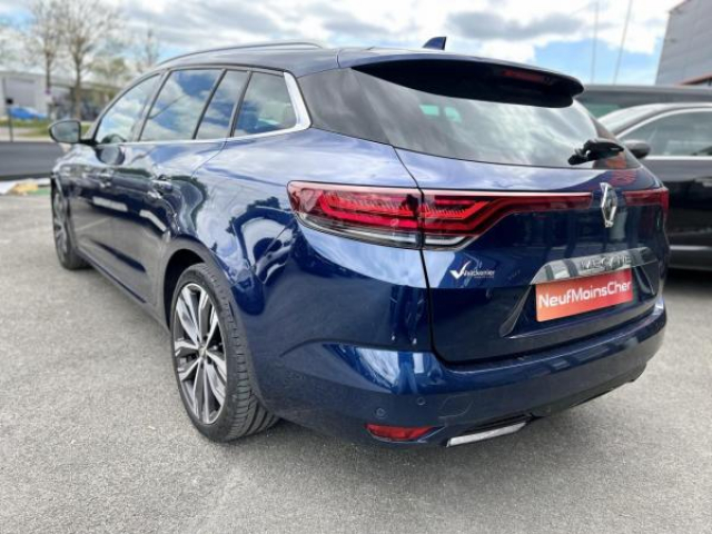 RENAULT Megane Estate Intens 1.5 Blue dCi 115cv + Bose Sound System + Pack Cuir + Easy Parking