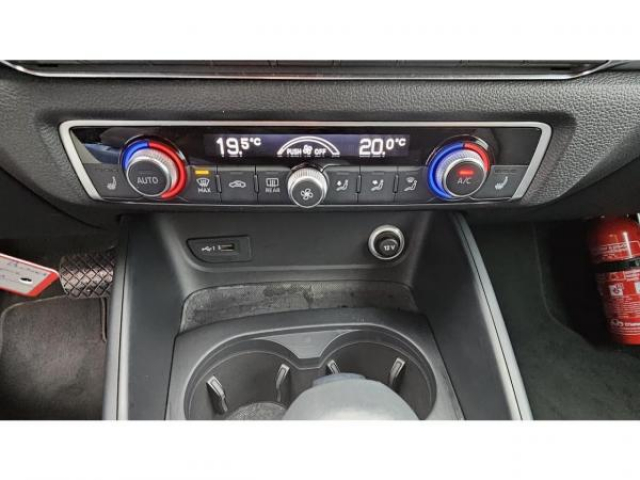 AUDI A3 berline BUSINESS 30 TDI S-TRONIC 116cv + Projecteurs à LED + Sièges avant chauffants + RS