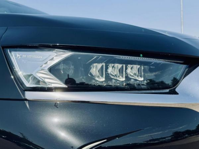 DS DS 7 CROSSBACK So Chic 1.5 BlueHDi 130cv EAT8 Inspiration OPERA + Toit pano + Hifi Focal + Night Vision + Led