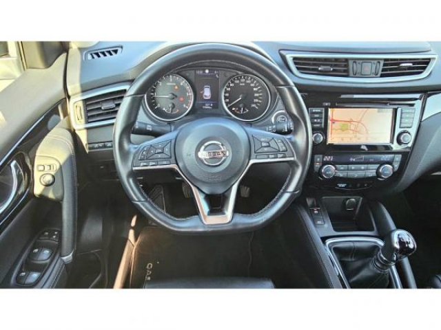 NISSAN QASHQAI 4x4 N-Connecta Intelligent 1.7 dCi 150cv inclus Camera 360 + Attelage