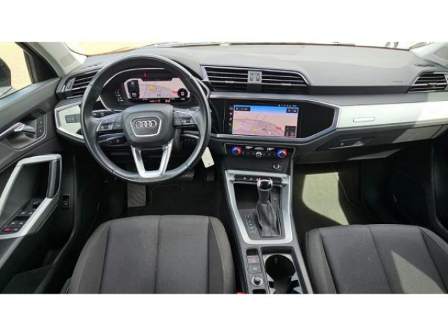 AUDI Q3 Business 35 TDI 150cv S-tronic + Audi smartphone interface + Hayon electrique + JA 19