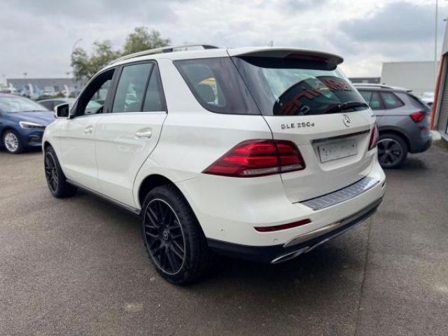 MERCEDES GLE 4-Matic 250d 9G-Tronic+Camera de Recul+Attelage Elec+Cuir+CARPLAY+JA 21