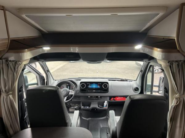HYMER ML-T HYMER 570 4x4 V6 3.0l 419 CDi 190 CV BVA 7G-TRONIC TVA RECUPERABLE