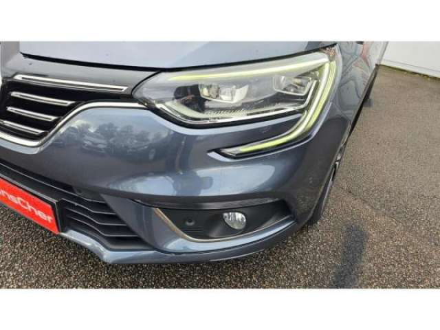 RENAULT Megane Estate Intens 1.5 BluedCi 115cv EDC + Bose + Toit pano + Attelage + Camera + Affichage tête haute