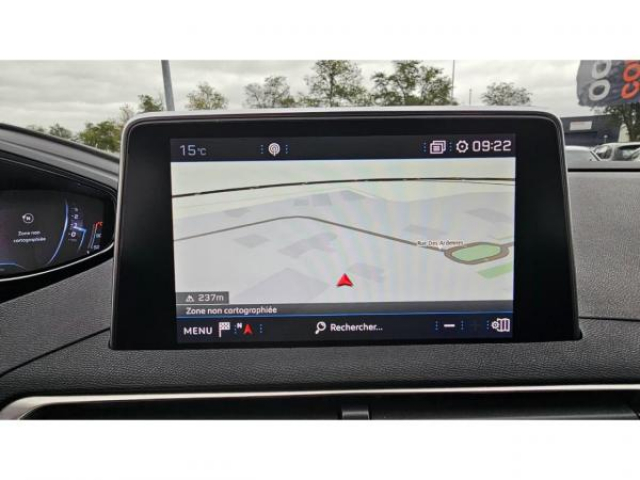PEUGEOT 3008 Active 1.5 BlueHDi 130cv + Pack City 1 + Barre de toit + Navigation 3D