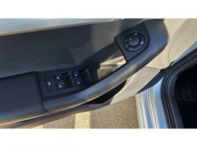 SKODA Octavia combi Ambition 1.6 TDI 116cv DSG7 + Attelage + Sièges AV Chauffants + DAB