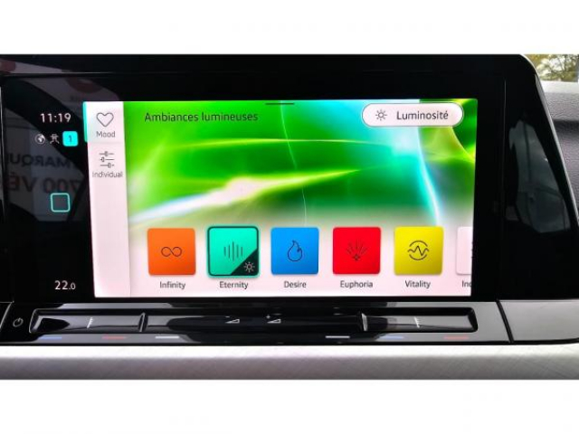 VOLKSWAGEN GOLF Life 1.5 TSI 130cv + Pack Travel Assist + Discover Pro