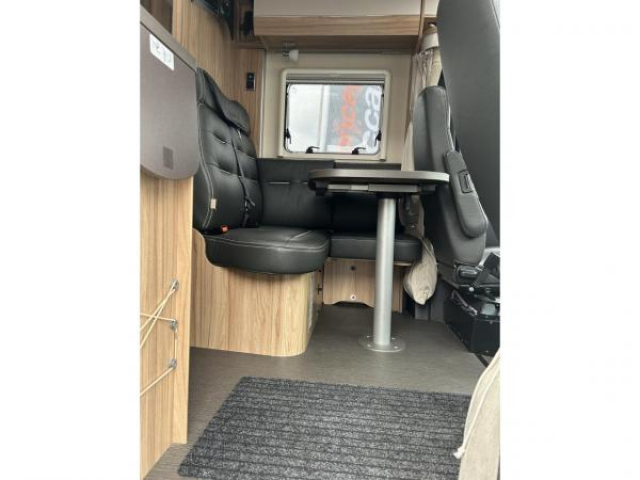 HYMER ML-T HYMER 570 4x4 V6 3.0l 419 CDi 190 CV BVA 7G-TRONIC TVA RECUPERABLE