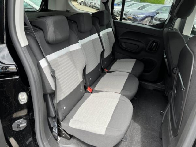 CITROEN BERLINGO Max VP M 1.5 BlueHDi 130cv EAT8 + Drive Pack + Navigation et Mirror Screen + NEUF 0KM