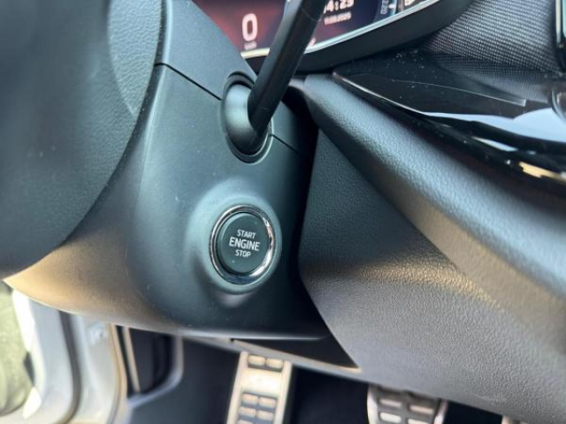SKODA Octavia combi Style 2.0 TDI 150cv DSG7 + Attelage