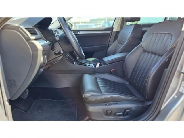 SKODA SUPERB COMBI BUSINESS 1.6 TDI 120cv DSG7 + Sellerie Cuir + Sièges avant chauffants + Roue de secours
