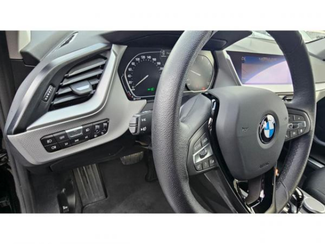 BMW SERIE 1 Advantage 116dA + Carplay + Radar AV et AR + Régulateur de vitesse + Ja16