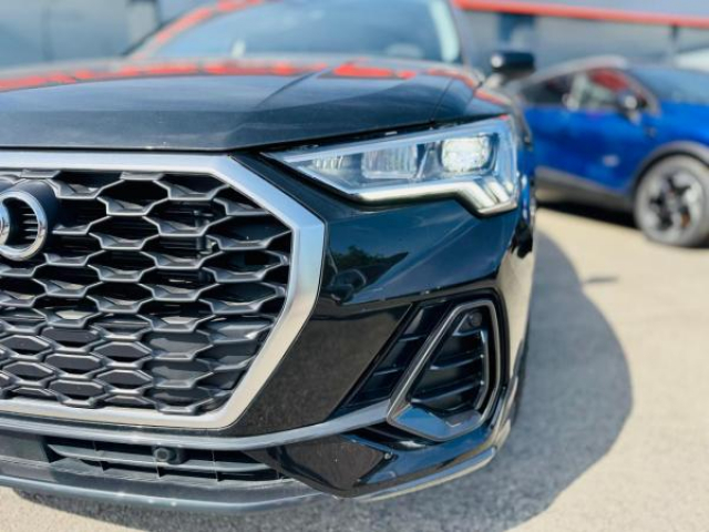 AUDI Q3 SPORTBACK Design 35 TDI 150cv S-tronic + Toit ouvrant + Camera de Recul + JA 19