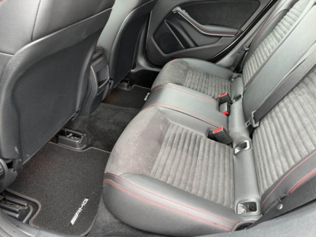MERCEDES CLA SHOOTING BRAKE CLA 200D 136cv BV7G-DCT + Integration Smartphone + SimiliCuir