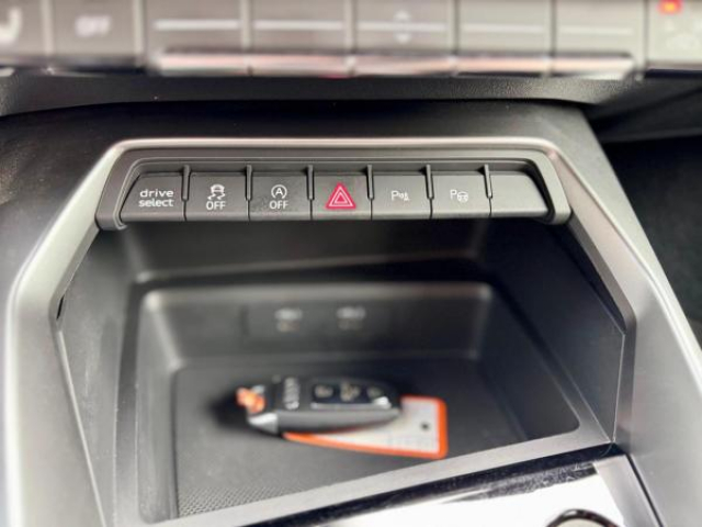 AUDI A3 berline Business Line 35 TDI 150cv S-tronic + Audi Sound System + Virtual cockpit plus + Cuir + Carplay