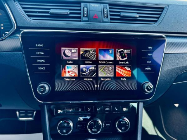 SKODA SUPERB COMBI Sportline 4x4 2.0 TDI 190cv DSG7 + Clim Tri-zone + Sièges av et ar chauffants + Volant Chauff