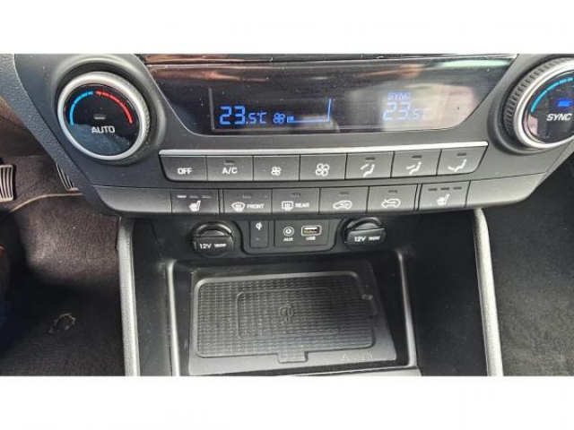 HYUNDAI TUCSON INTUITIVE 1.6 CRDi Hybrid 48V 115cv + Sièges avant chauffants