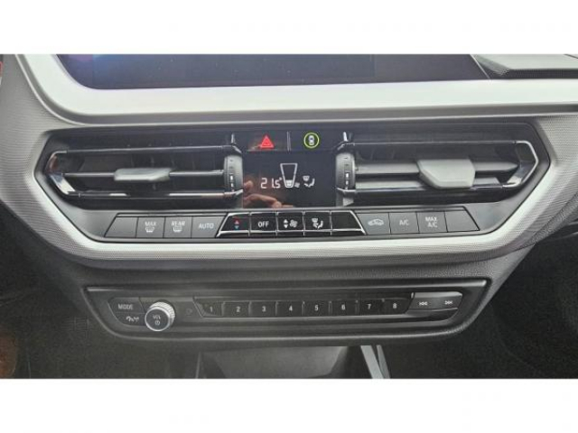 BMW SERIE 1 Advantage 116dA + Carplay + Radar AV et AR + Régulateur de vitesse + Ja16