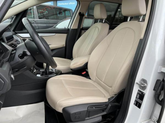 BMW serie 2 gran tourer Advantage 216d 116cv 7 Places + Attelage + Sièges AV chauffants + Intérieur Cuir