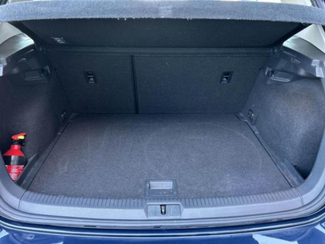 VOLKSWAGEN GOLF TrendLine 1.6 TDI BlueMotion 105cv 1ère Main + Toit ouvrant électrique + GPS + RS
