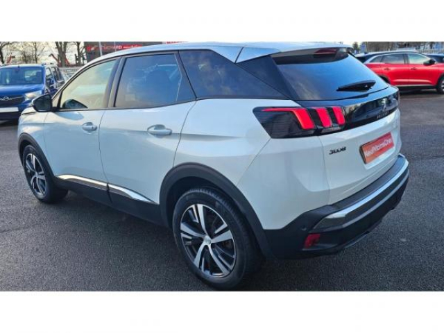 PEUGEOT 3008 Allure 1.5 BlueHDi 130cv EAT8 + Sièges avant chauffants + Roue de Secours