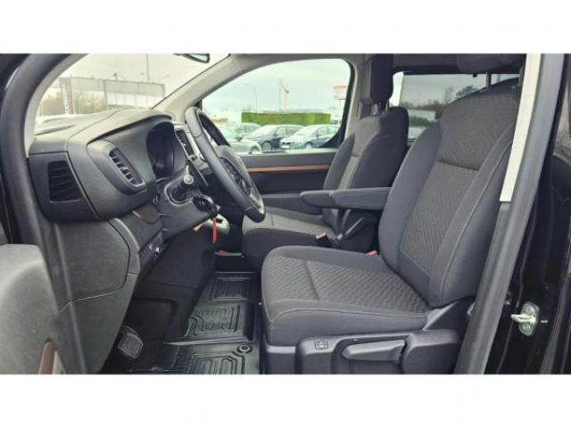 TOYOTA PROACE Verso Verso Long Dynamic 177cv 2.0 D-4D BVA 8places TVA RECUPERABLE PAS DE MALUS