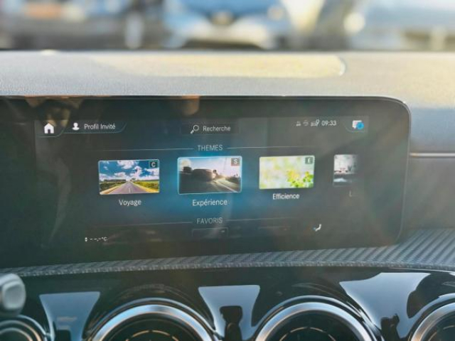 MERCEDES CLA SHOOTING BRAKE Business Line 180d 8G-DCT + Carplay + Jantes 19 + Sièges av chauffants + Vitres AR Surteinte