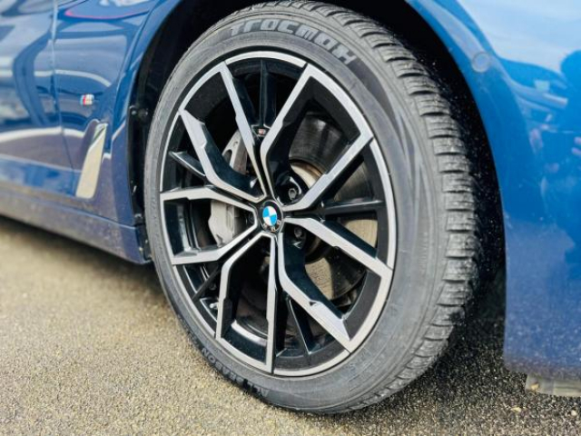 BMW SERIE 5 TOURING Lounge 530dA 286cv+Park Assist Plus+Cuir Dakota+Affichage tete haute+JA19 style 845M