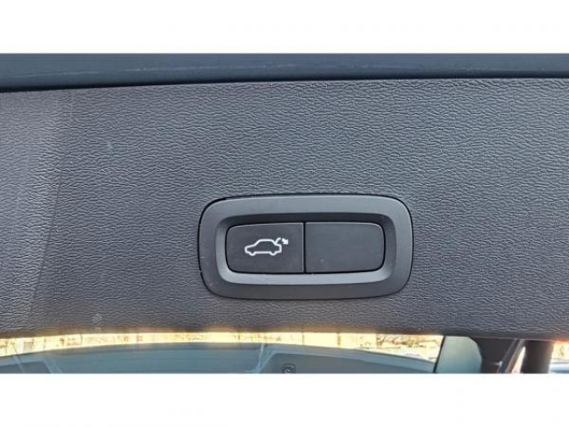 VOLVO XC40 Momentum D3 150cv + Camera de recul + Navigation + Systeme audio