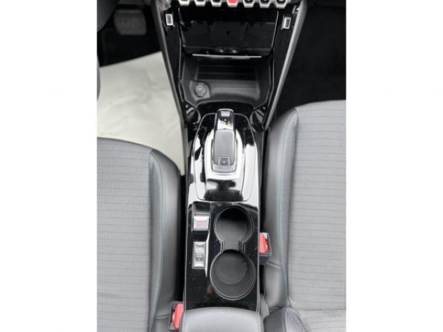 PEUGEOT 2008 Allure Pack 1.5 BlueHDi 130cv EAT8 +Sièges avant chauffants