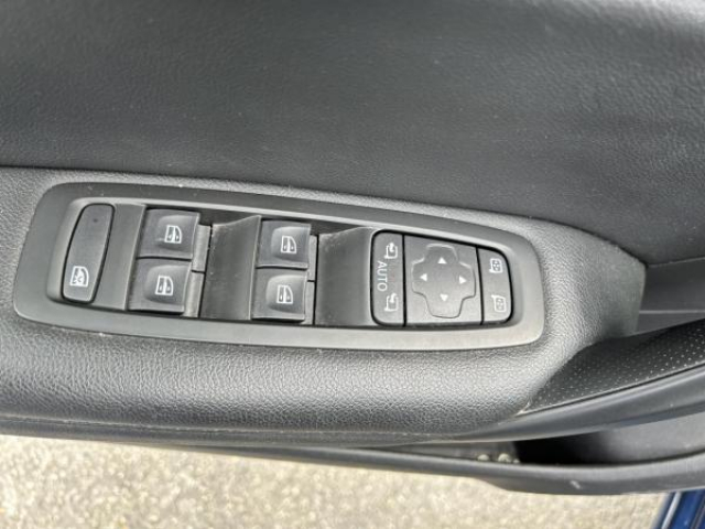 RENAULT Megane Estate Intens 1.5 Blue dCi 115cv + Bose Sound System + Pack Cuir + Easy Parking