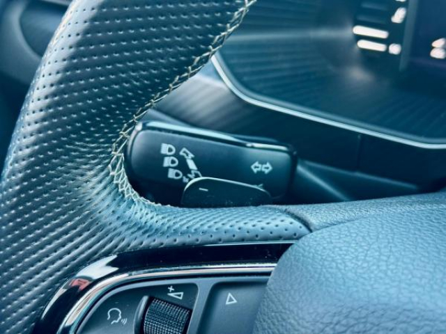 SKODA SUPERB COMBI Sportline 4x4 2.0 TDI 190cv DSG7 + Clim Tri-zone + Sièges av et ar chauffants + Volant Chauff