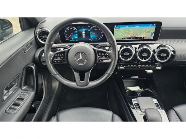MERCEDES CLASSE A Business Solution 180d BVA 7G-DCT + Sellerie CUIR + Sièges AV chauffants + Navigation