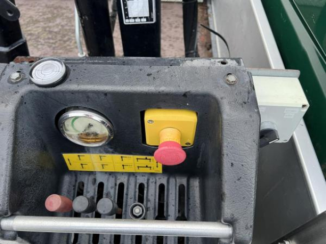 VOLKSWAGEN TRANSPORTER 4MOTION L2 3.0T 2.0TDI 140cv DOUBLE CABINE + Grue Hiab T-CLX 013 + TVA RECUPERABLE