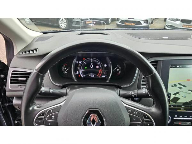 RENAULT Megane Estate Intens 1.5 BluedCi 115cv EDC + Bose + Toit pano + Attelage + Camera + Affichage tête haute