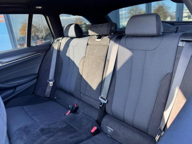 BMW SERIE 5 TOURING M-Sport 520d 190cv + Toit ouvrant panoramique + Driving Assistant + ACC avec Stop&Go