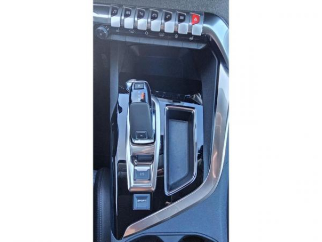 PEUGEOT 3008 Allure 1.5 BlueHDi 130cv EAT8 + Sièges avant chauffants + Roue de Secours