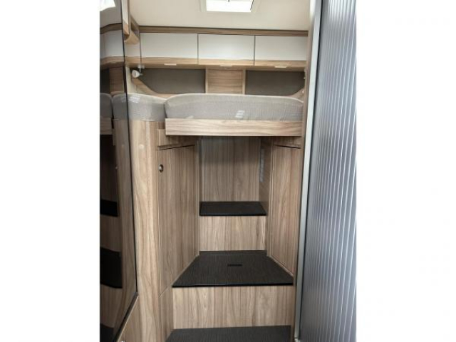 HYMER ML-T HYMER 570 4x4 V6 3.0l 419 CDi 190 CV BVA 7G-TRONIC TVA RECUPERABLE