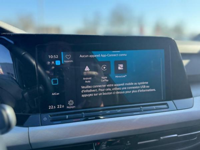 VOLKSWAGEN Golf SW LIFE 1.0 eTSI 110cv DSG7 + Caméra de recul  + Vitres arrière surteintées + RS