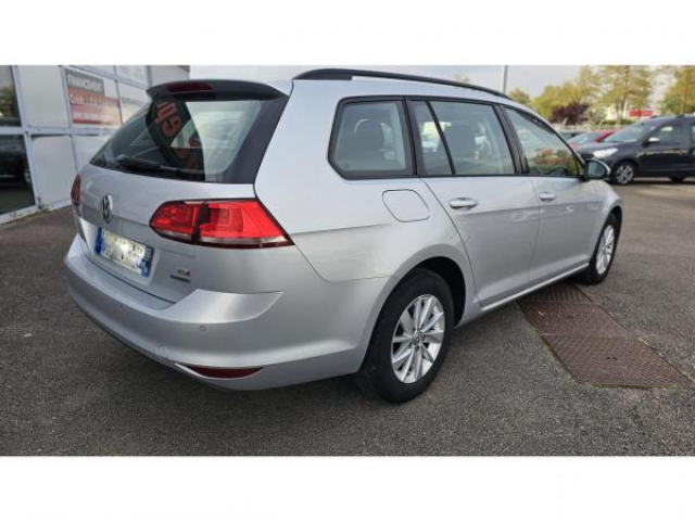 VOLKSWAGEN Golf SW Trendline 1.6 TDI 105cv + RADAR AV ET AR