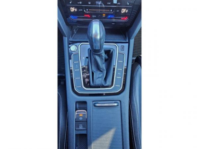 VOLKSWAGEN Passat SW Style 2.0 TDI 122cv DSG7 + Cuir VIENNA + LED MATRIX + Pack Travel Assist + Keyless Access