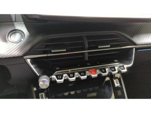 PEUGEOT 2008 GT Hybrid 136cv e-DCS6+Pack Vision Navigation Drive Assist Plus+Toit ouvrant+NEUF 0KM
