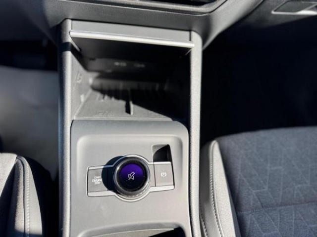 VOLKSWAGEN TIGUAN Life 2.0 TDI 150cv DSG7 + Pack Hiver + Attelage Elec + Camera 360 + Alarme + Ja18