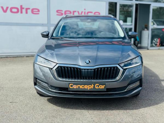 SKODA Octavia combi Ambition 2.0 TDI 116cv DSG7 + Camera de Recul + Sieges AV Chauffant + Roue de Secours