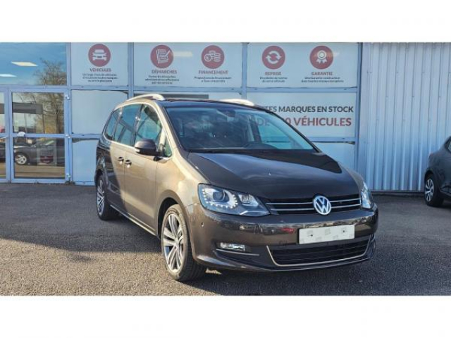 VOLKSWAGEN SHARAN Lounge 2.0TDI 150cv DSG 7pl+Cuir+Toit Pano+Camera+Xenon+Portes electriques+JA18+Alarme