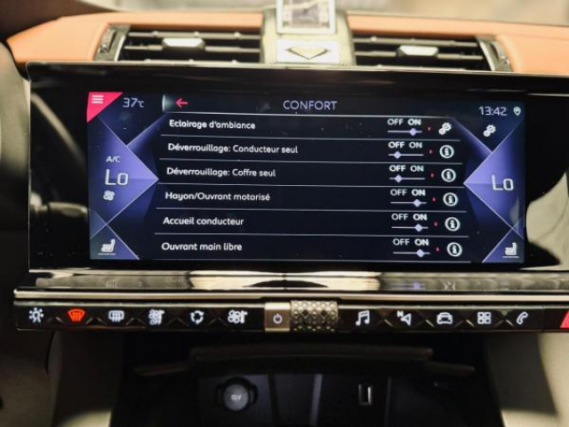 DS DS 7 CROSSBACK So Chic 1.5 BlueHDi 130cv EAT8 Inspiration OPERA + Toit pano + Hifi Focal + Night Vision + Led
